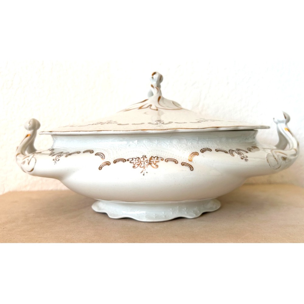 Johnson Brothers Gold Floral Emboss Oval Cover Serving Dish Ironstone 10.5"W 6"H